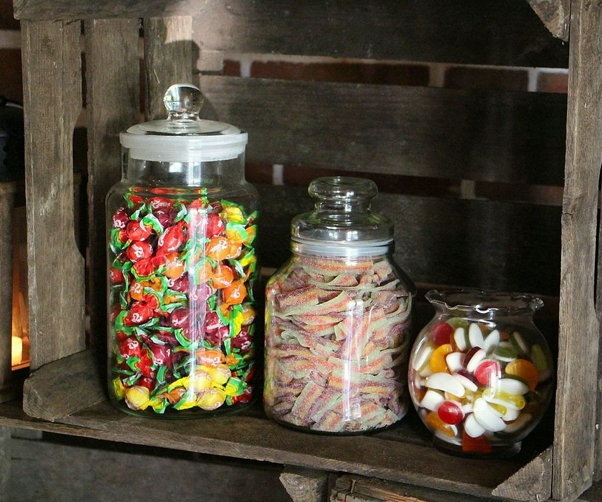 Vidriera de golosinas y chocolates artesanales